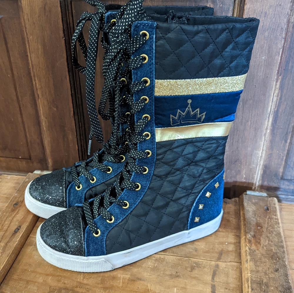 Disney Descendants (Evie) Boots Girls Sz 2